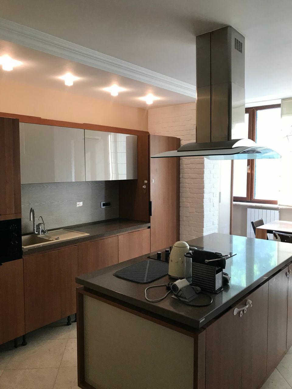 Продажа 3-комнатной квартиры в переулке Дунаева