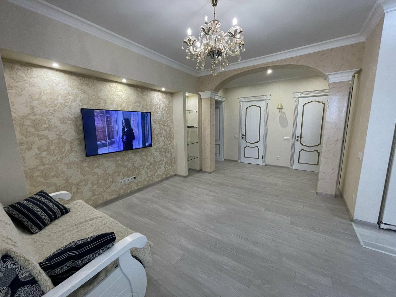 Продажа 2-комнатной квартиры в ЖК