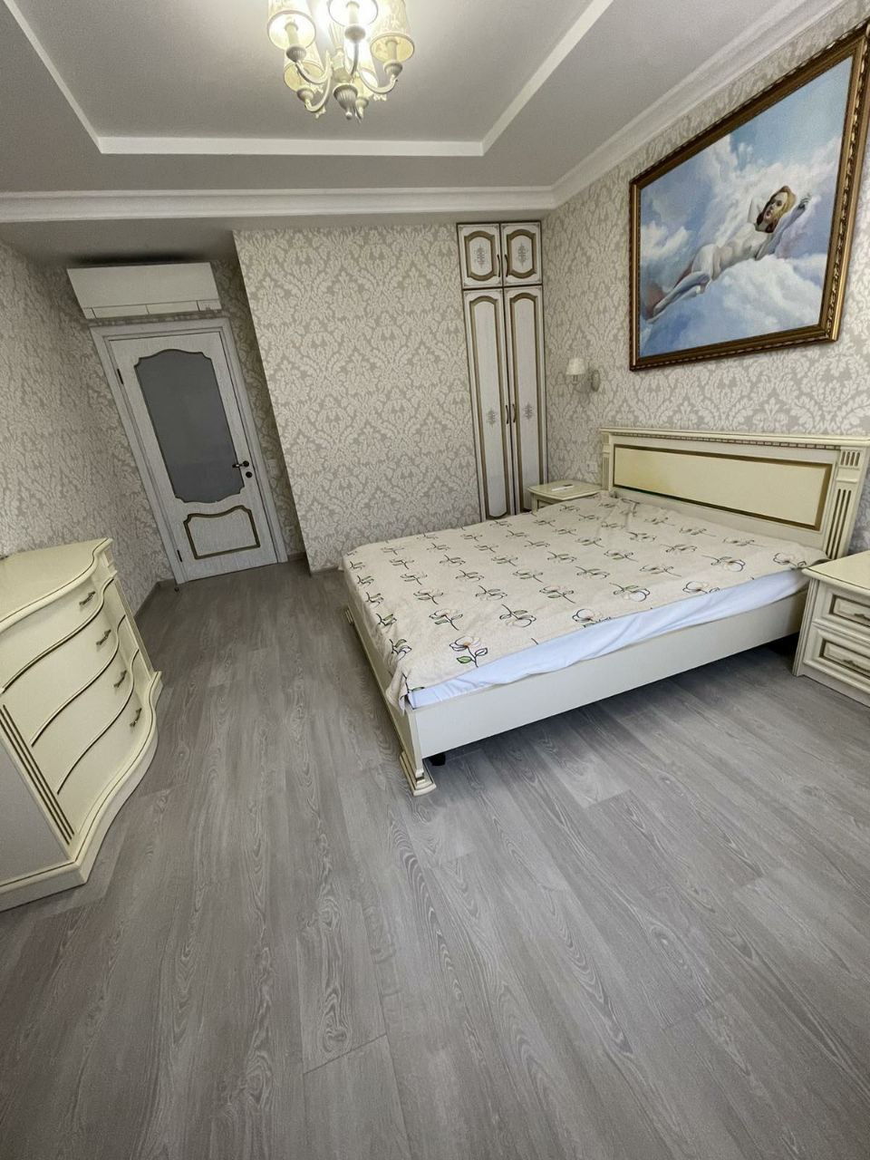 Продажа 2-комнатной квартиры в ЖК