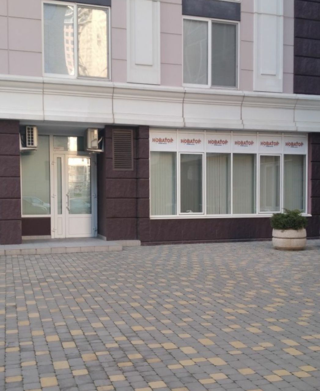 Продажа коммерческого помещения в ЖК 
