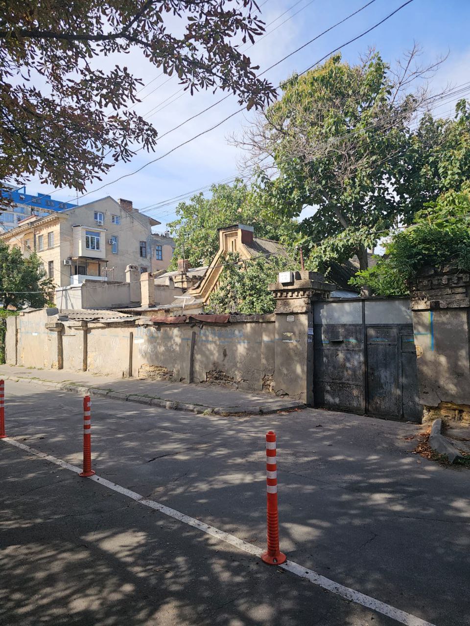 Продажа 1/3 дома по улице Вице-Адмирала Азарова 12