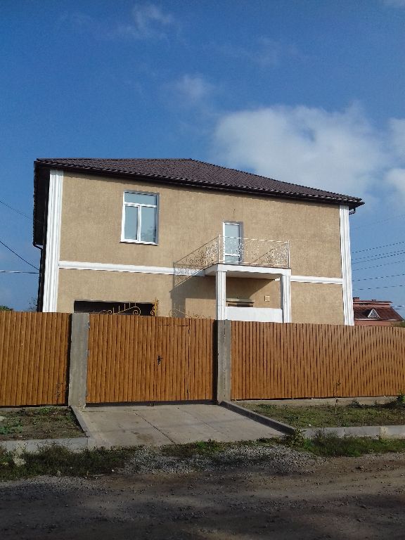 Продам дом в Червоном хуторе