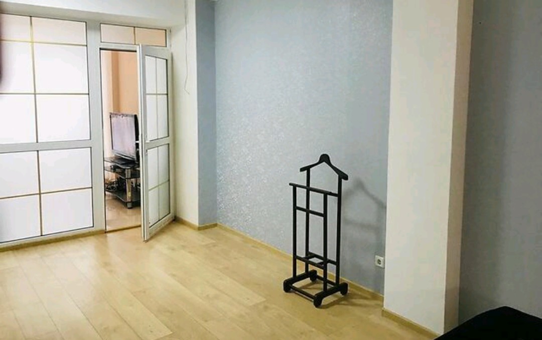 ПРОДАНА!!! 4-комнатная квартира в Киевском районе